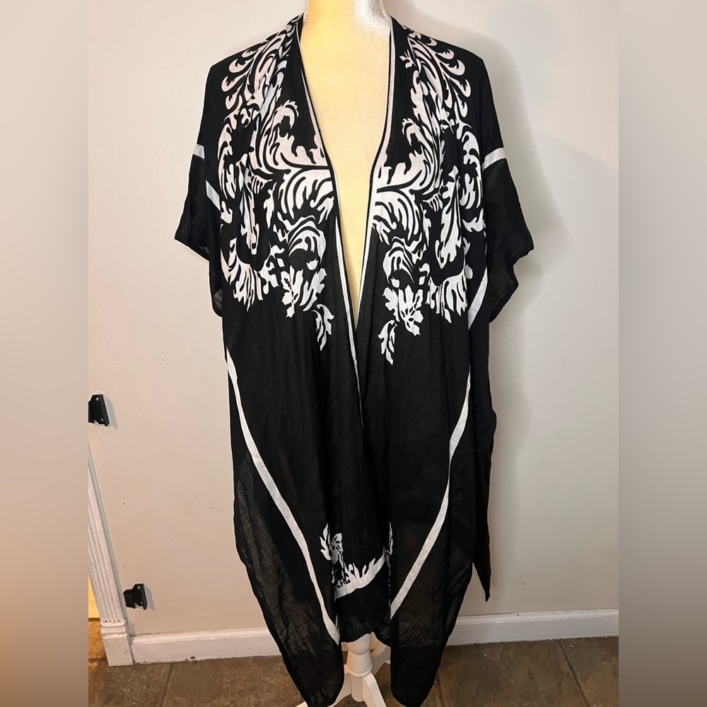 Ten thousand villages boho floral kimono